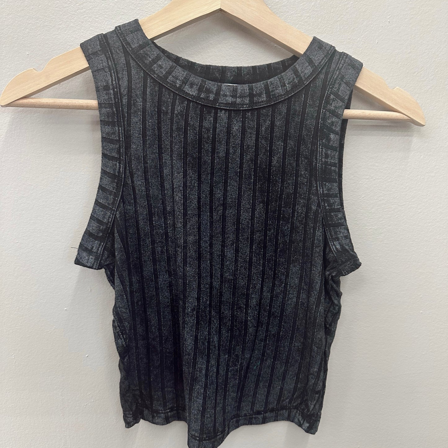 Ribbed Sleeveless Cropped Tank